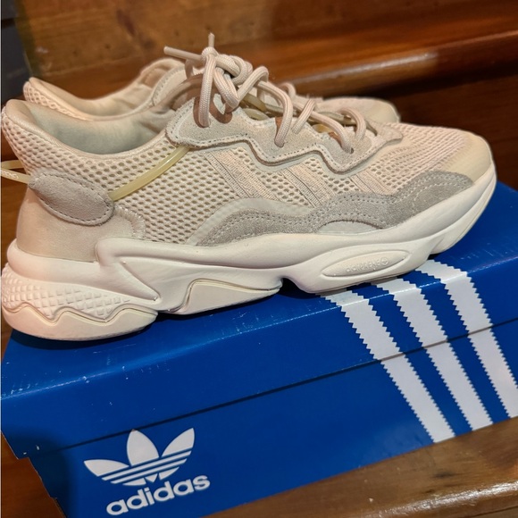 adidas Shoes - Adidas Ozweego